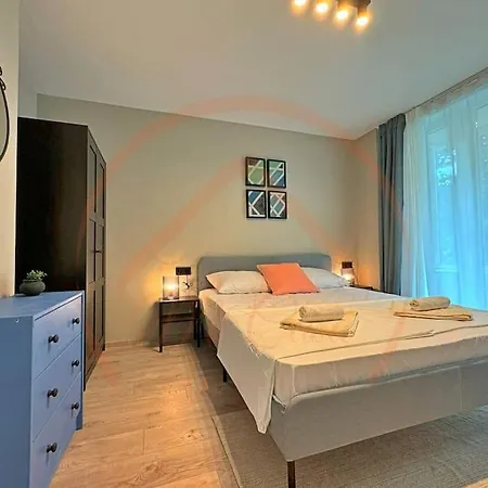 Contemporary 2br Gem In Apartment Varna